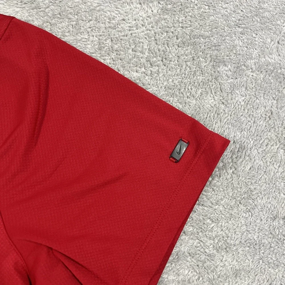 Nike Tiger Woods Polo Shirt Mens Medium Sunday Red Blade Collar Golf BV9219